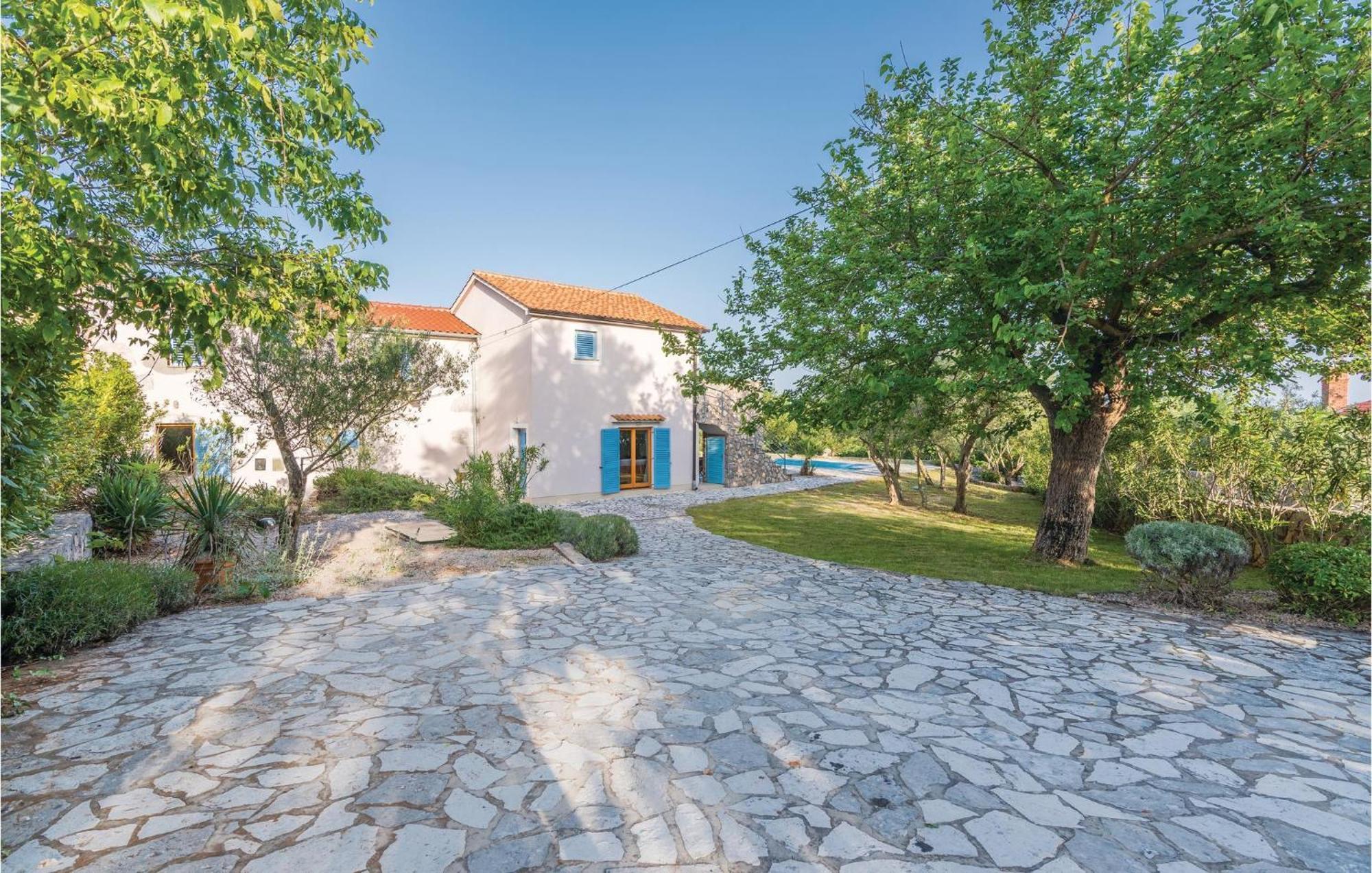 Nice Home In Zgaljici With Outdoor Swimming Pool Skrbčići エクステリア 写真
